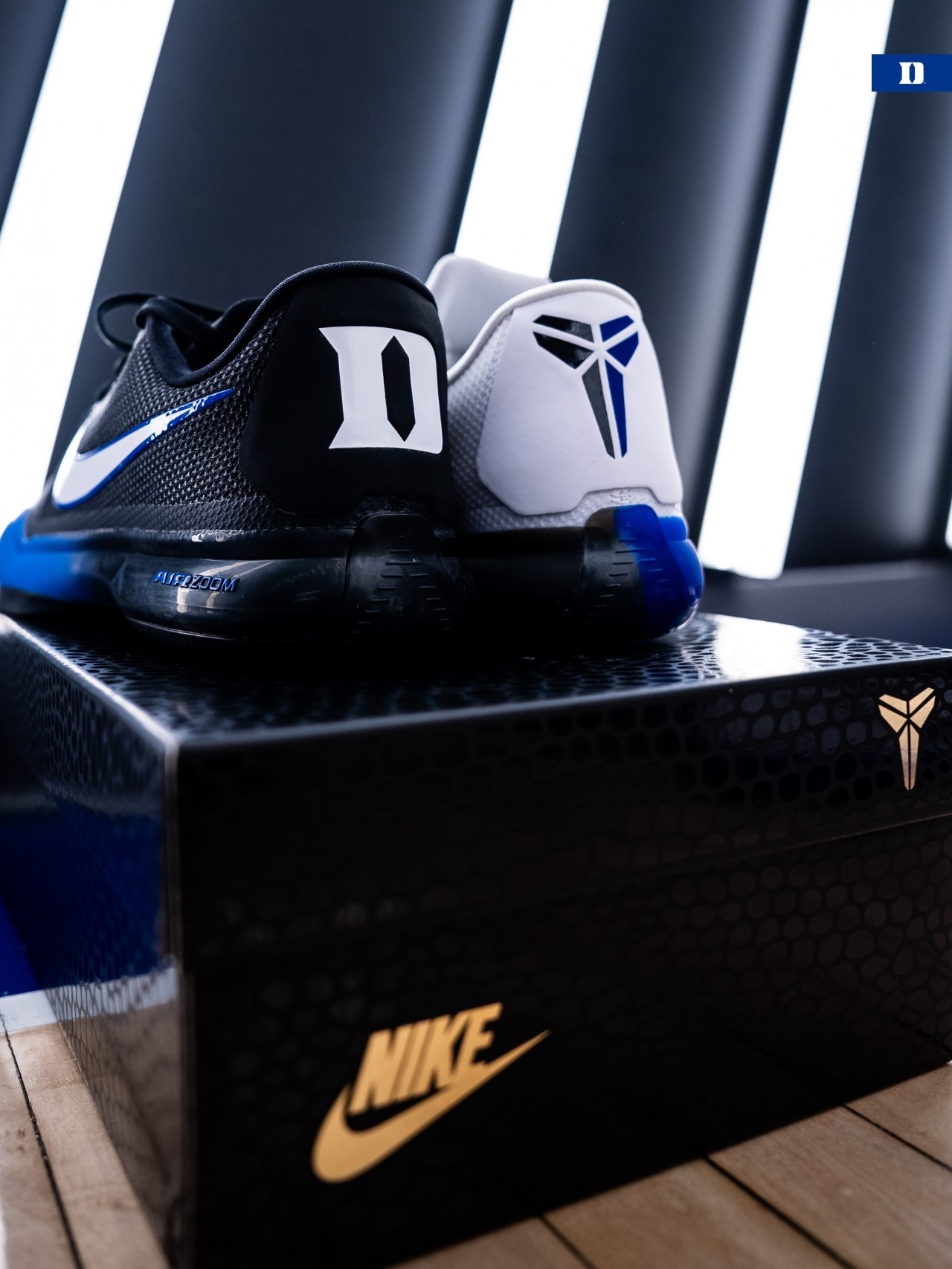 杜克大学女篮晒专属Kobe 10 Protro PE!两款蓝白黑配色亮相 杜克大学女篮晒专属Kobe 10 Protro PE!两款蓝白黑配色亮相